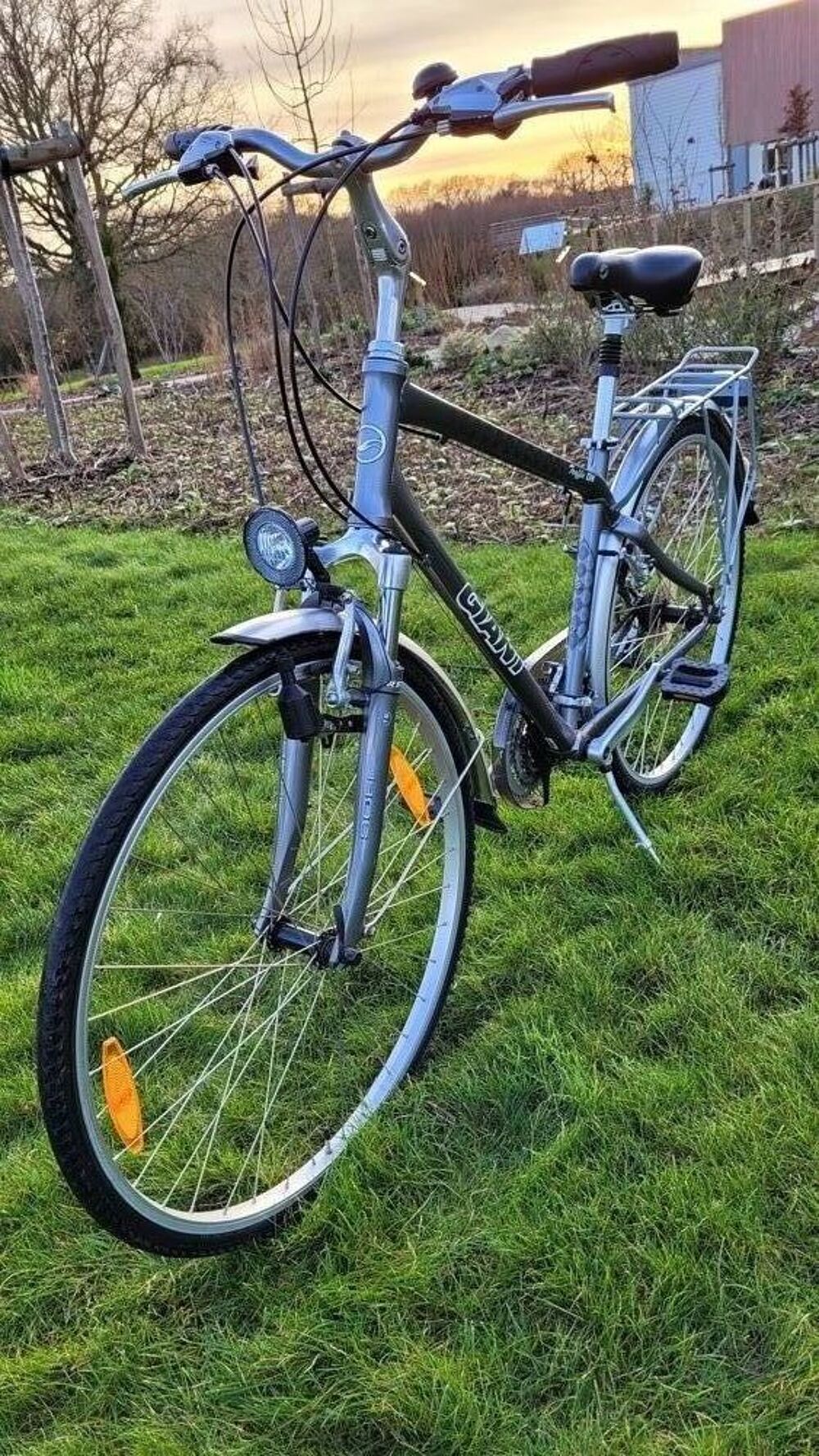v&eacute;lo GIANT TRAFFIC DX urbain polyvalent Vélos