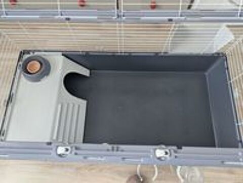   Grande cage avec accessoires  