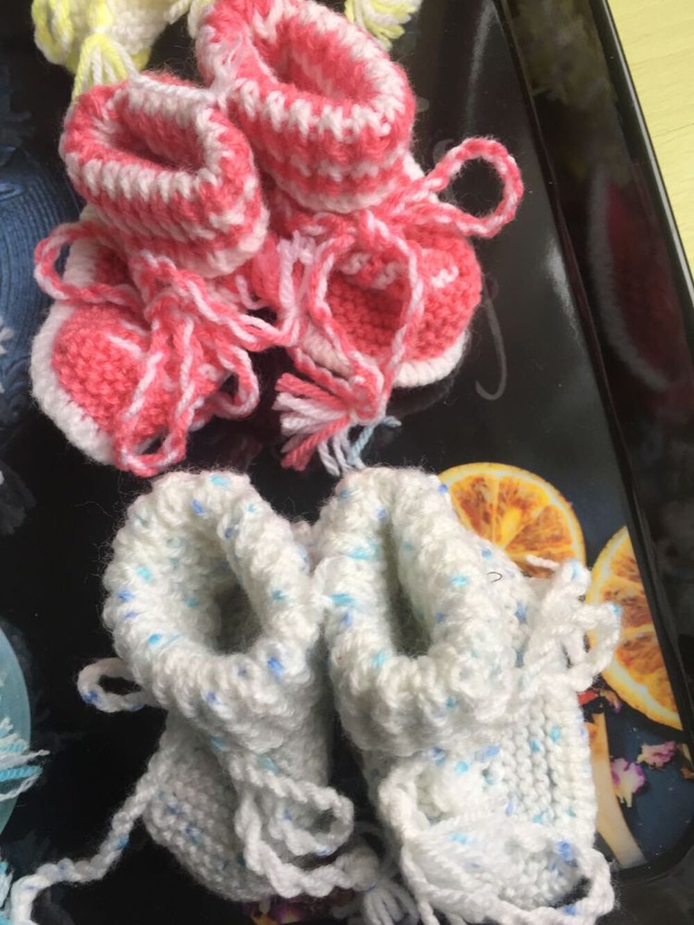 Chaussons en laine neuf -Divers coloris Pointures Vêtements enfants
