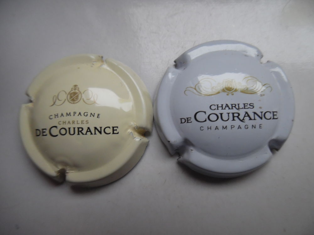 CHAMPAGNE charles DE COURANCE (lot de 2 caps.). 
