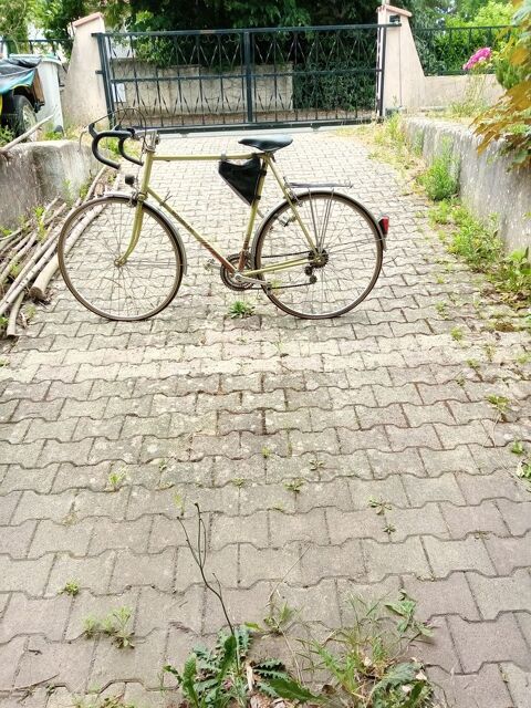 V�lo de course Motob�cane  150 Bourg-de-P�age (26)