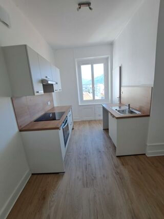  Appartement à louer 1 pièce 39 m²
