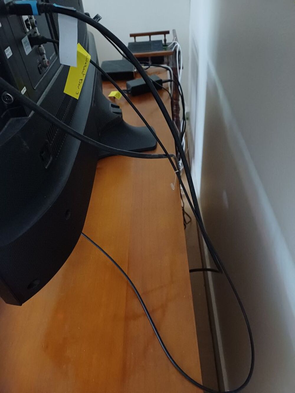 Meuble de rangements pour film ou CD ET SUPPORT POUR LA TELE Meubles