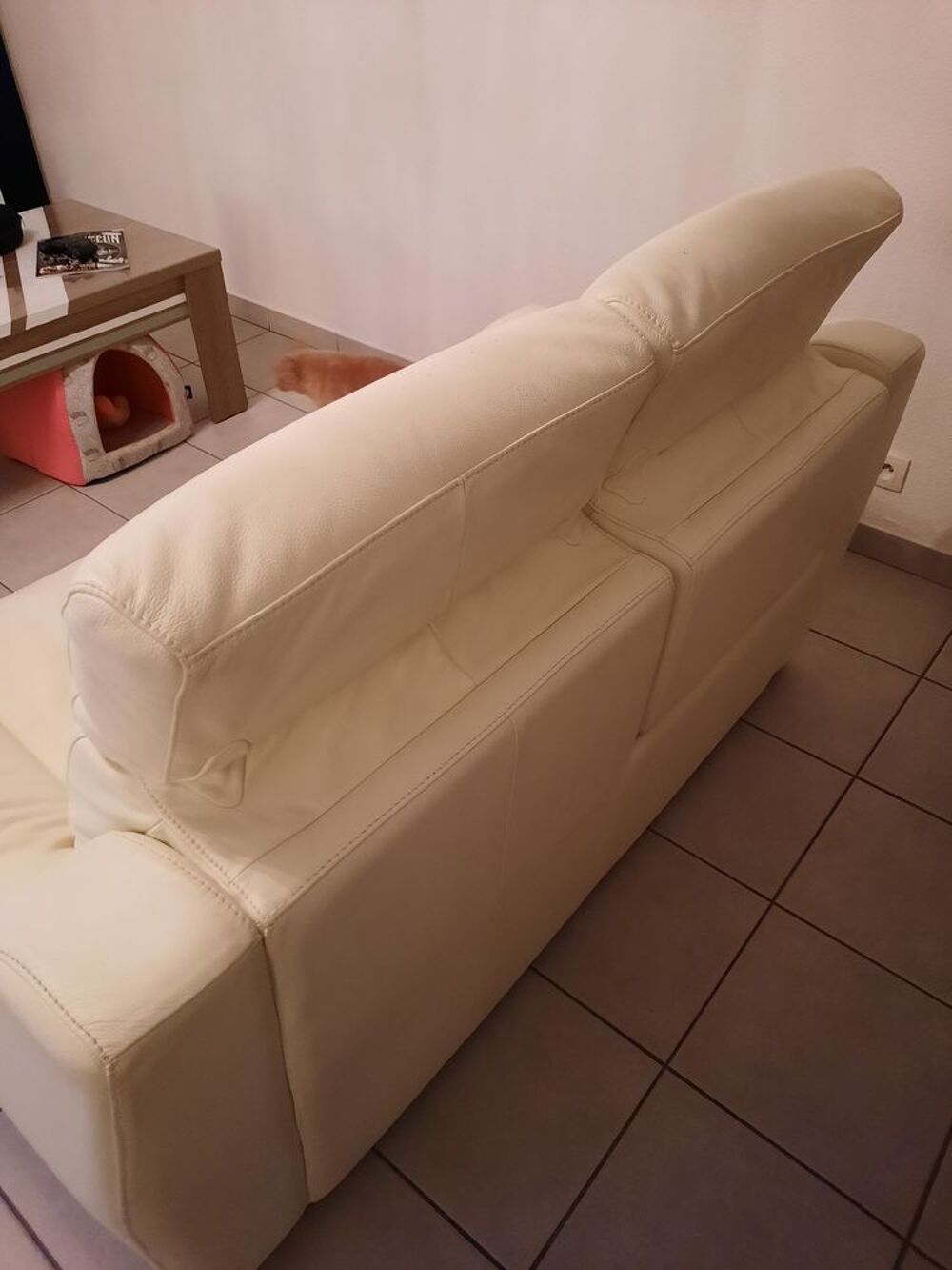 Canap&eacute; cuir 2 places 1 relax Meubles