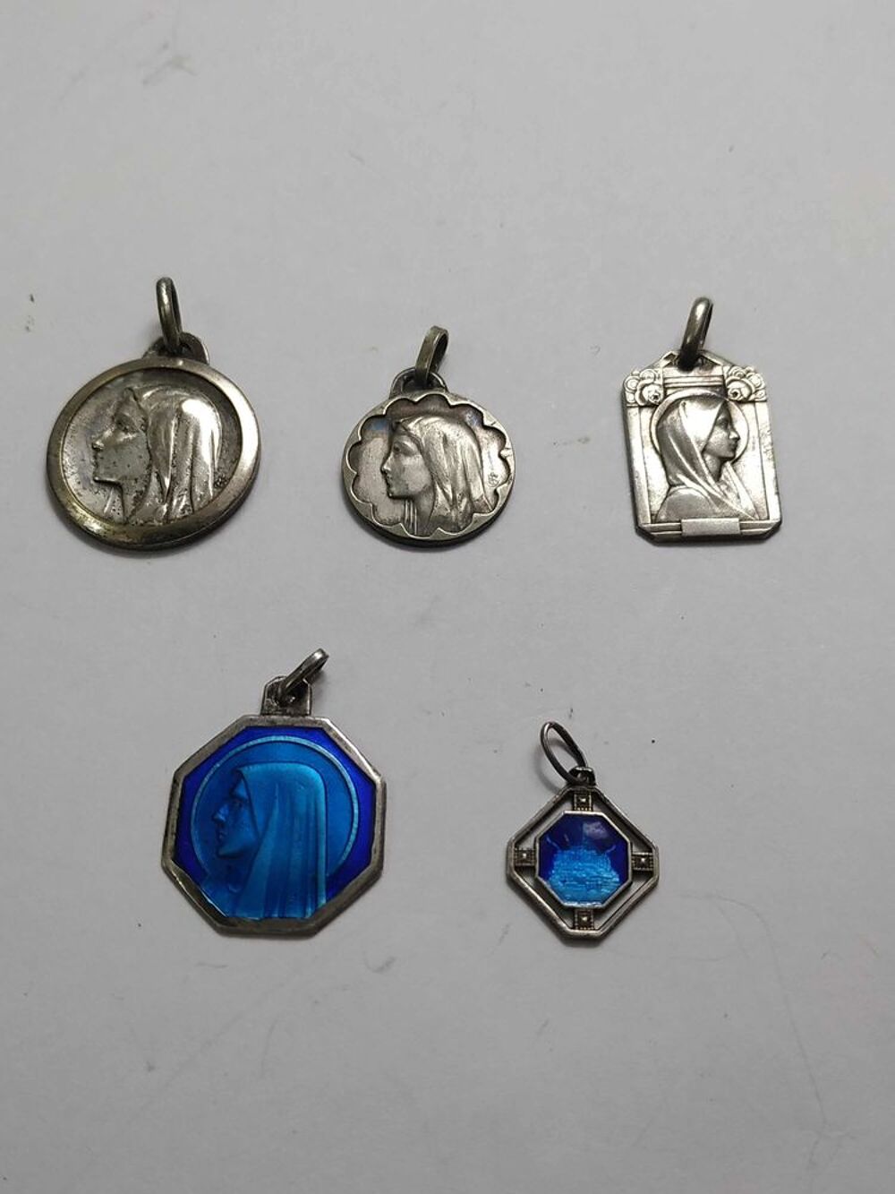 LOT de 5 MEDAILLES ND de LOURDES 