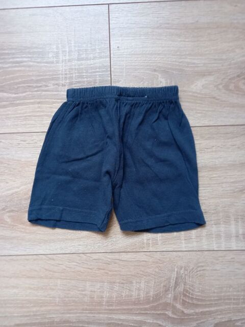 Short uni bleu marine 3 mois 2 Villiers (86)