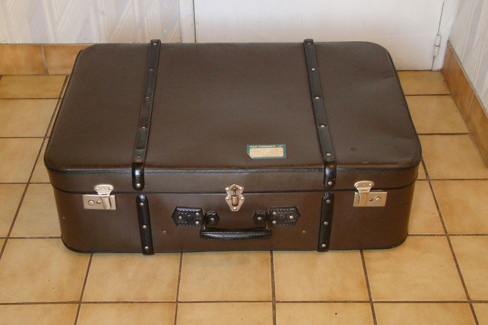 Ancienne grande valise cercl&eacute;e - vintage ann&eacute;es 1950 Maroquinerie