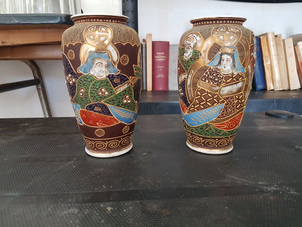 Paire de petits vases provenance Japon Décoration