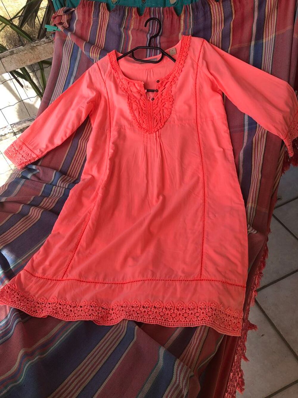 Lot 30 robes pour revente Vêtements