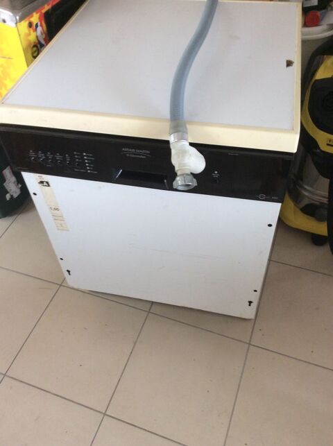  Lave-vaisselle  Arthur Martin Electrolux  de 14 couverts 
100 Ploubalay (22)