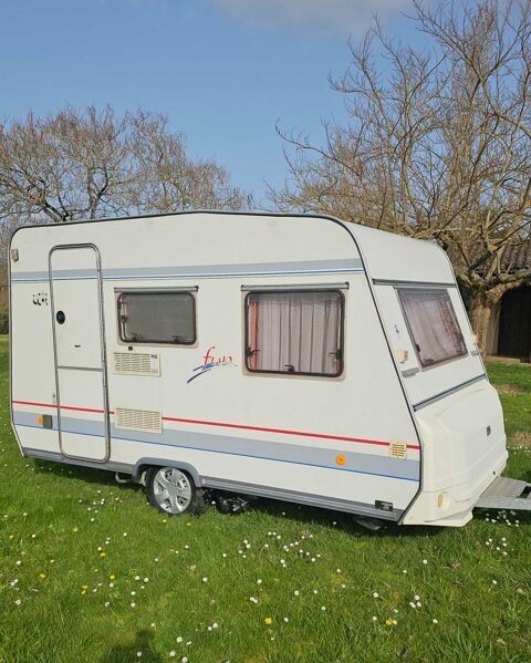 B&Uuml;RSTNER Caravane 1997 occasion Saint-L&eacute;on 47160