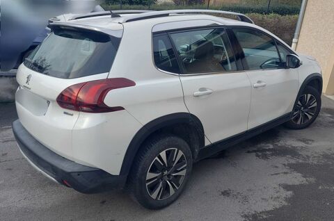 Peugeot 2008 1l2 110 ch finition allure 125000 kms