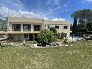  Villa à vendre 9 pièces 250 m² Peymeinade