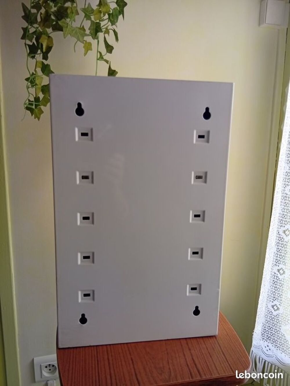 Armoire &agrave; pharmacie Meubles