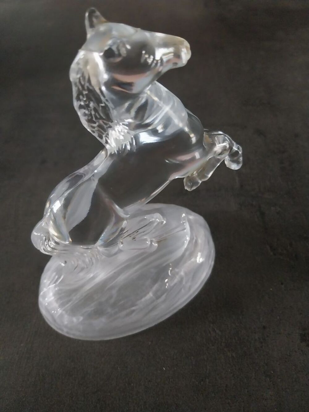 Figurine en cristal d'Arques un cheval un presse-papier vint Décoration