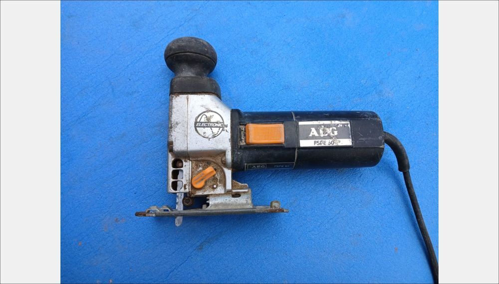 Scie sauteuse
Bricolage
