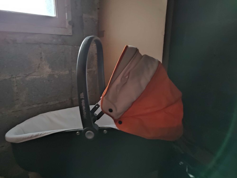 Poussette Landau Si&egrave;ge auto Pu�riculture