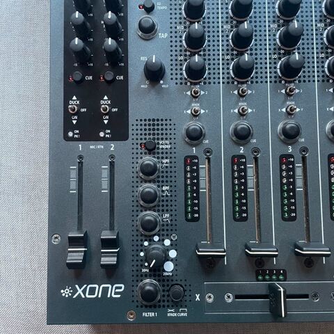 Table de mixage DJ Allen & Heath Xone 92 760 Tende (06)