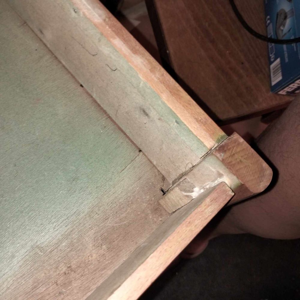 Petite table merisier Meubles