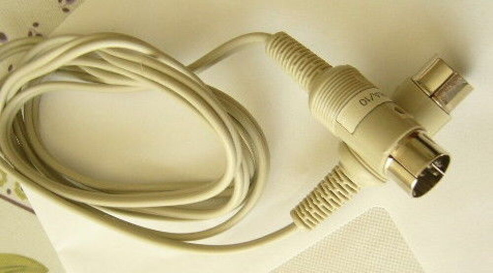 cable audio fiche 3-5 broches EL3768A/10 Photos/Video/TV