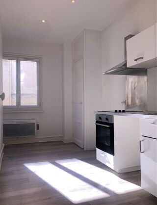  Appartement à louer 2 pièces 50 m²