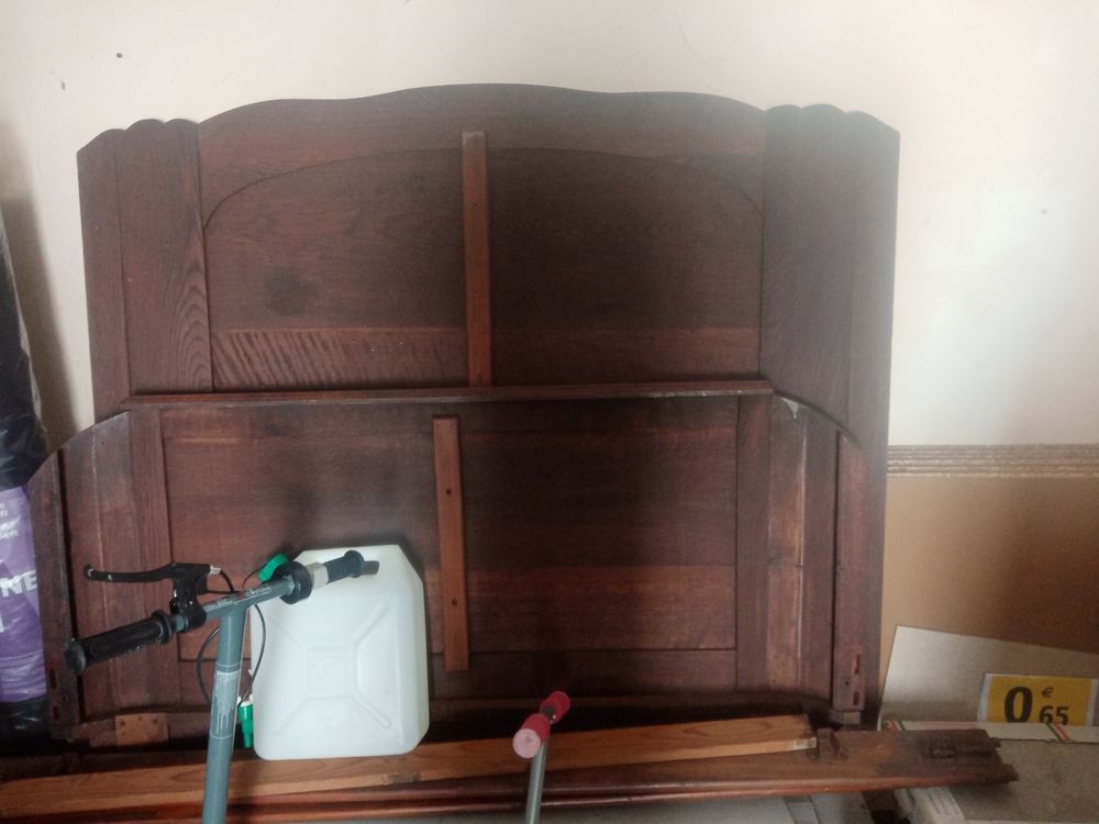 Chambre &agrave; coucher en ch&ecirc;ne, 2 pe, et un lit double avec somm Meubles