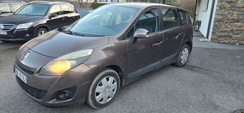 Annonce voiture Renault Grand Scénic III 2600 €