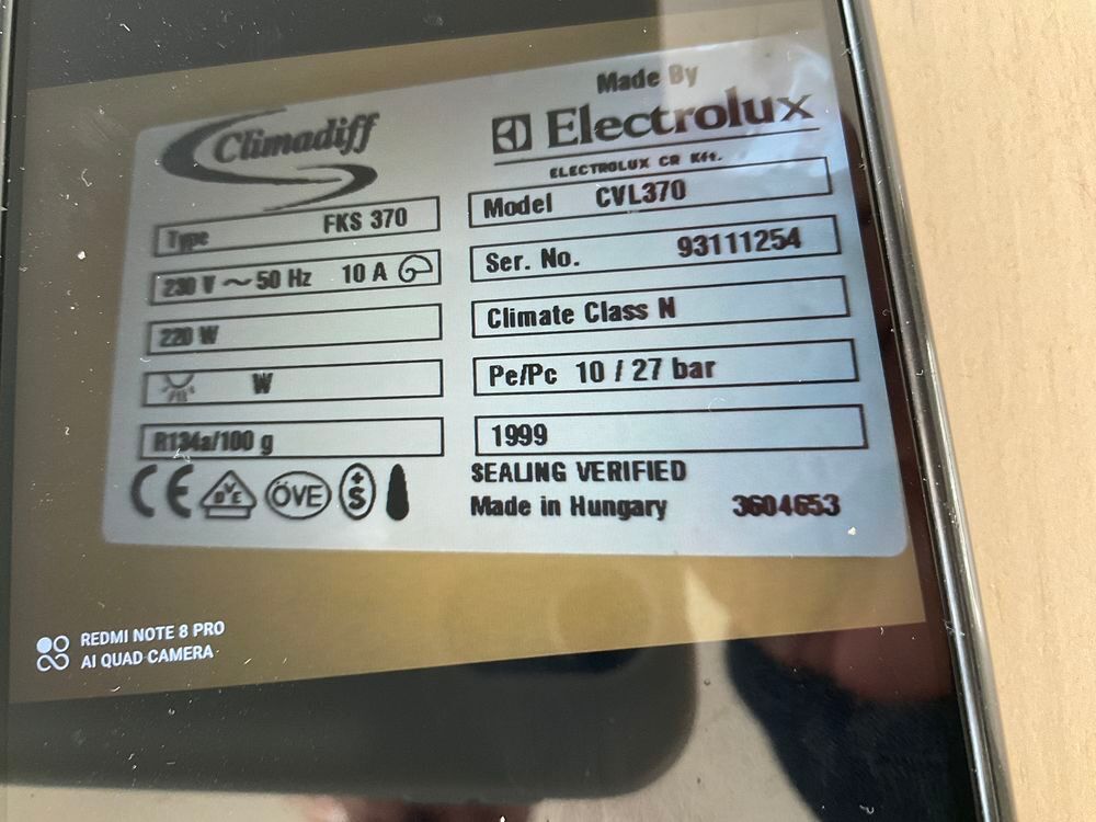 Cave &agrave; vins Climadiff 180B Electroménager