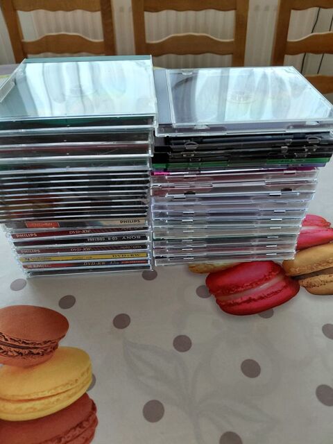 boitiers vierges pour cd, et pochettes avec cd Vaux-le-Pnil (77)