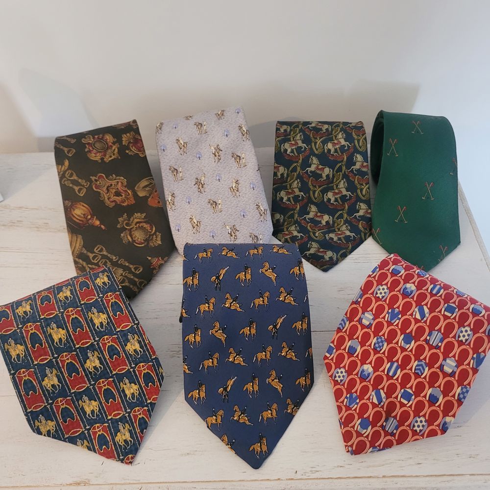 CRAVATES VINTAGE / CHAUSSURES BALLY SUISSE V�tements