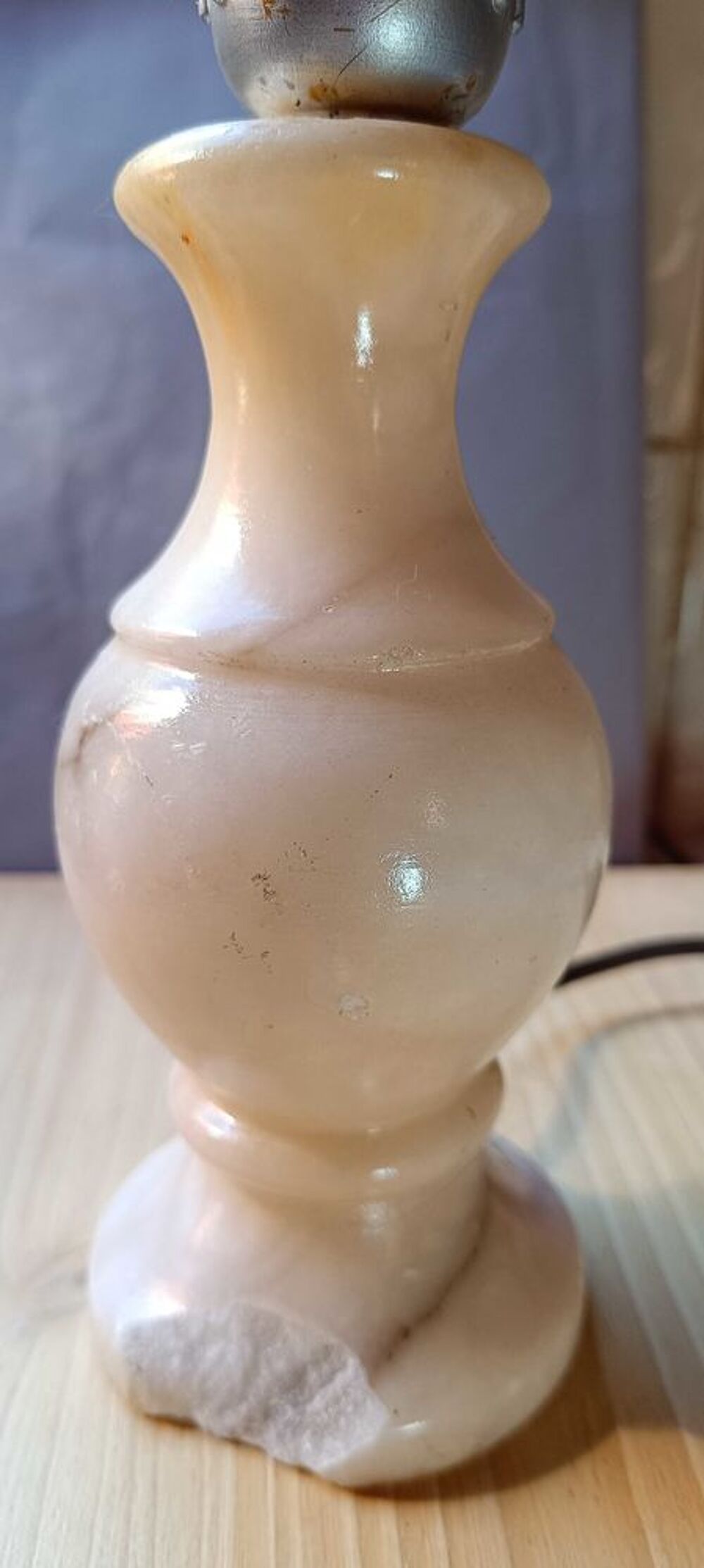 pied de lampe vintage en alb&acirc;tre v&eacute;ritable 