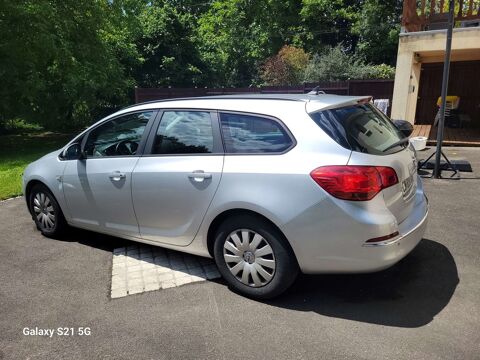 Opel astra Sports Tourer 1.7 CDTI 110 ch FAP ecoFLE