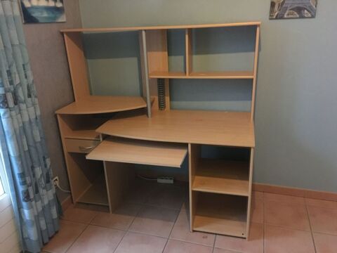 Bureau 50 Condom (32)