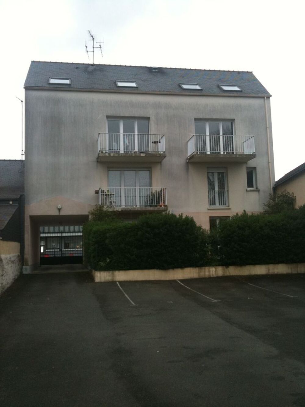 Location Parking/Garage TRELAZE 1 parking privé sécurisé numéroté Trélazé