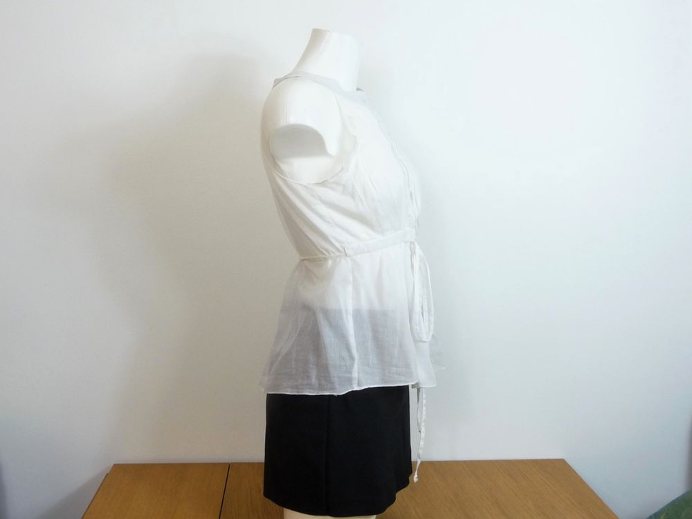 Blouse/ Top/ Tee Shirt Cintr&eacute; Blanc avec Lien &agrave; Nouer- Pinko Vêtements