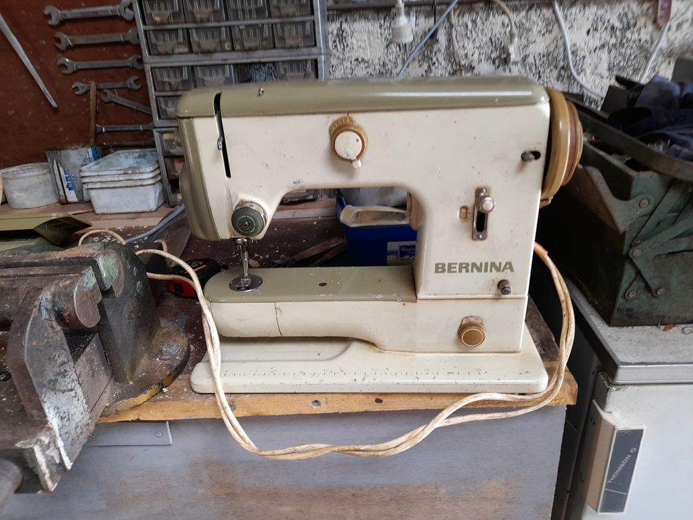 Machine &agrave; coudre Bernina Electroménager