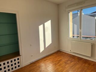  Appartement à louer 4 pièces 82 m²