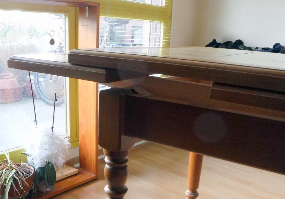 Table 70 * 110 avec 2 rallonges de 30 Meubles