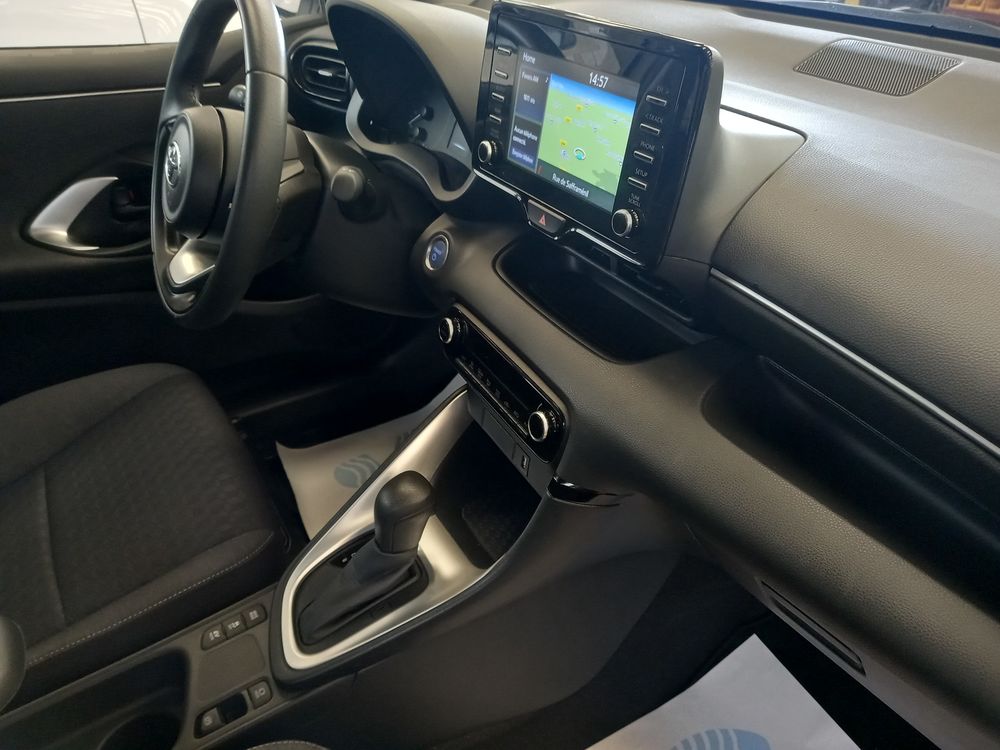 Yaris STE 1.5 HYBRIDE DYNAMIC BUSINESS GPS CAMERA 2 PLACES 43345KM 2023 occasion 88220 Urim&eacute;nil