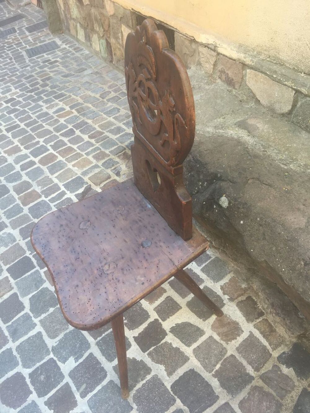 Chaise stabelle/blason h&eacute;raldique/Bretzel armoirie Suisse Meubles