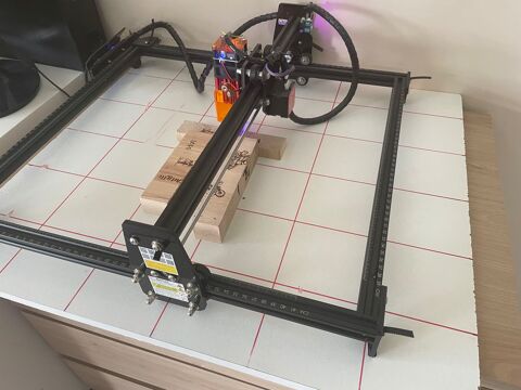 Machine à graver laser 250 Saint-Barthélemy-de-Vals (26)