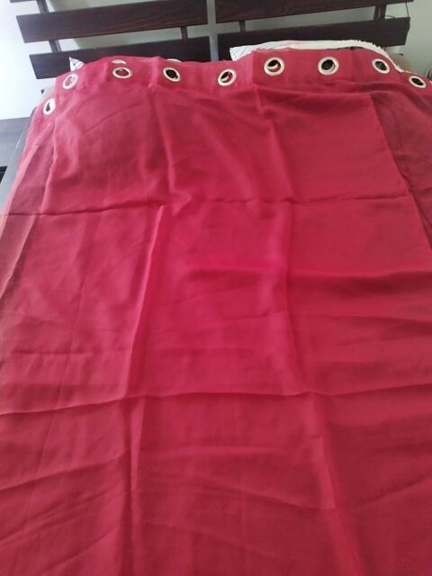 paire de rideaux rouge 8 Caderousse (84)