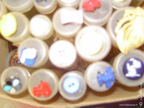 Lot de 10 boutons fantaisie 4 Saint-Martin-au-Laërt (62)