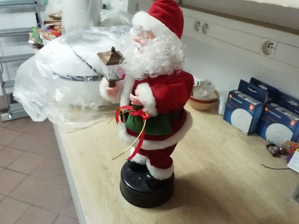 P&egrave;re No&euml;l musical, avec chant et &eacute;clairage Jeux / jouets
