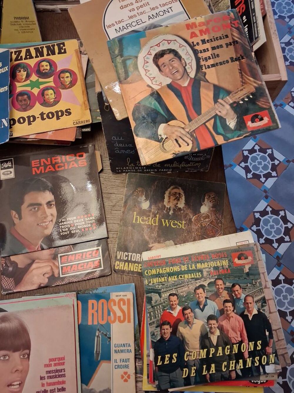  vinyles 45 T CD et vinyles