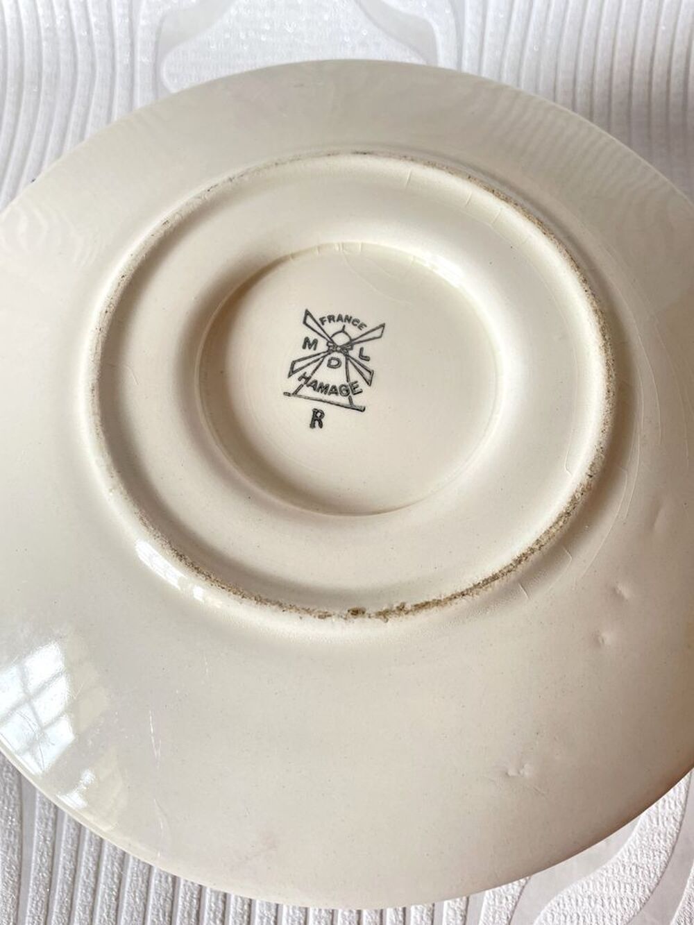 Jolie SAUCI&Egrave;RE en Fa&iuml;ence Moulin des Loups et Hamage Décoration