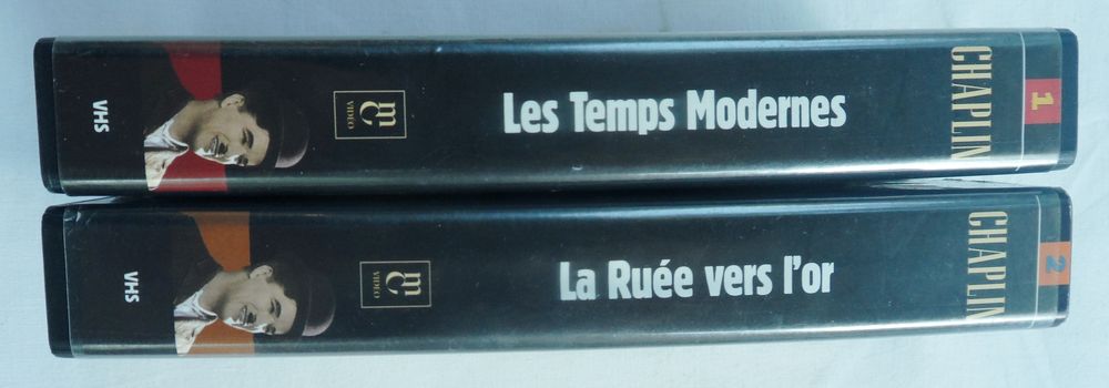 2 cassettes vid&eacute;o VHS d'occasion en bon &eacute;tat de Charlot Photos/Video/TV