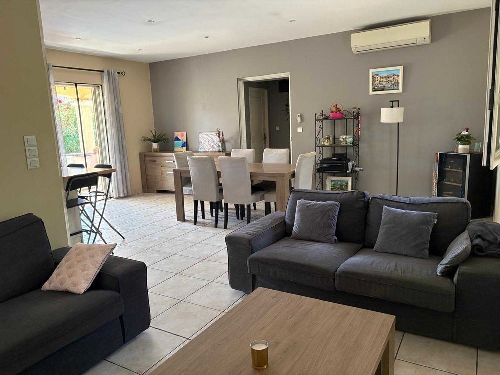 Vente Maison Maison familiale de Plain-pied - 5 chambres - Piscine avec cuisine d'été - DPE B - Plan de Meyreuil - Revenus Photovoltaïques de 3100 euros/an env Meyreuil