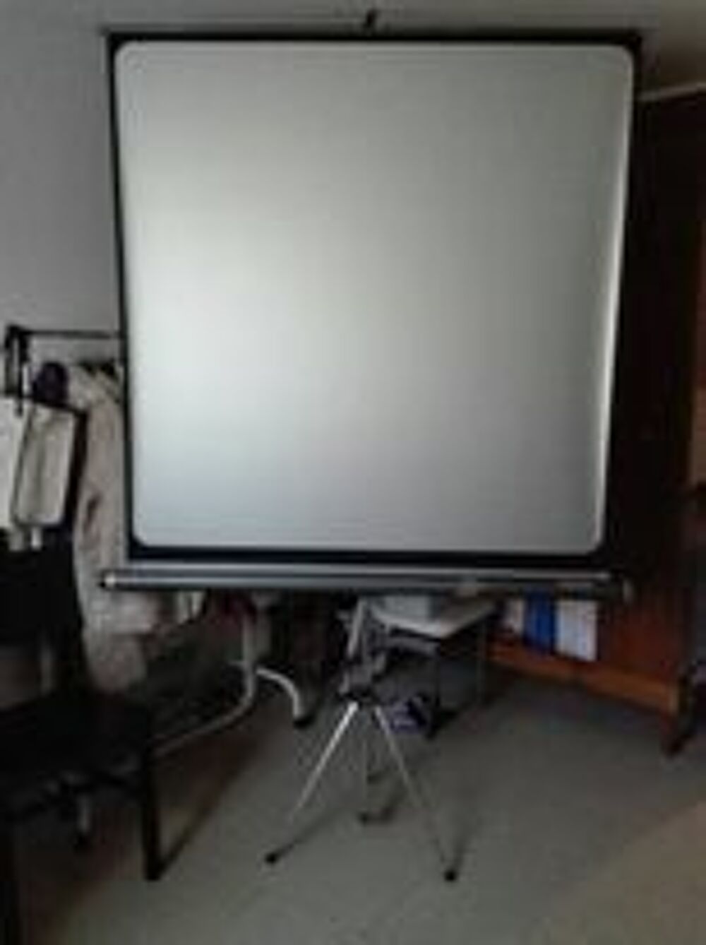 ECRAN DE PROJECTION 150x150
Photos/Video/TV