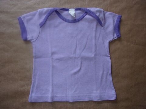 Tee shirt en taille 6 mois 1 Montaigu-la-Brisette (50)